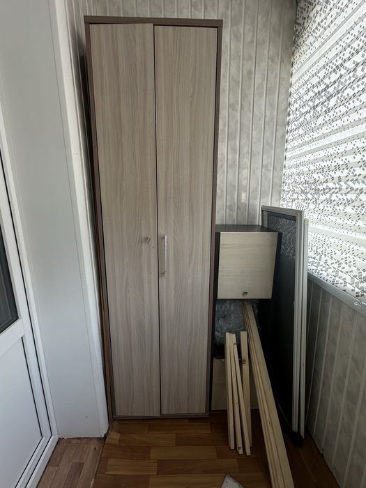 Отдам шкаф в прихожую