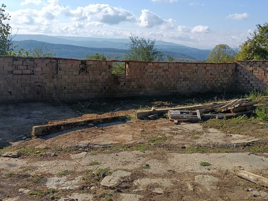 Продавам къща в село Черни Бряг, община Антоново, 64 кв.м с двор