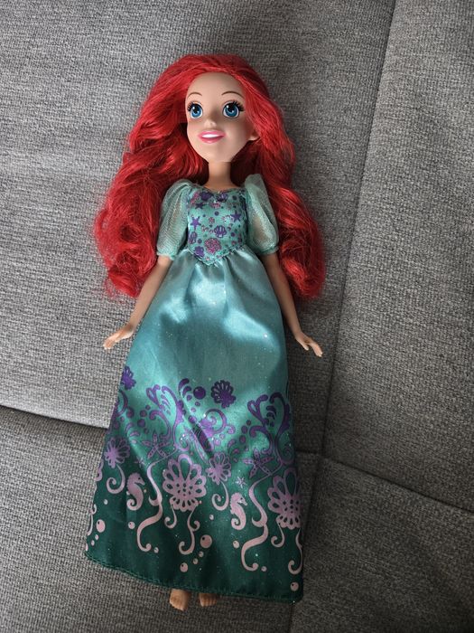 Кукли Барби на Дисний герой 50лв за всеки кукли заедно вс