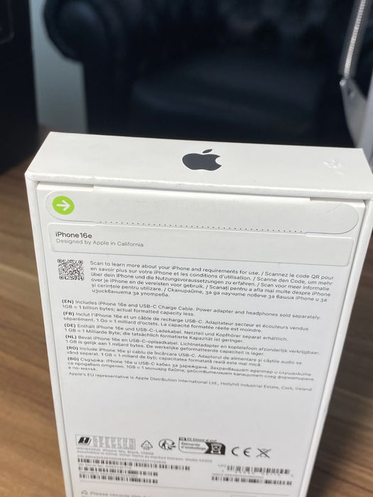 iPhone 16e• 128 GB • Black