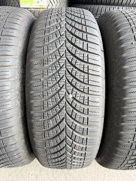 215/65/17 GOODYEAR 4бр