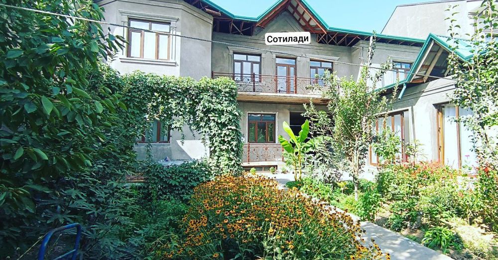 5 соток участка сотилади.