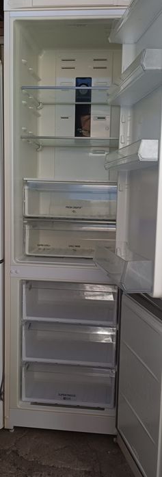 Холодильник двухкамерный LG