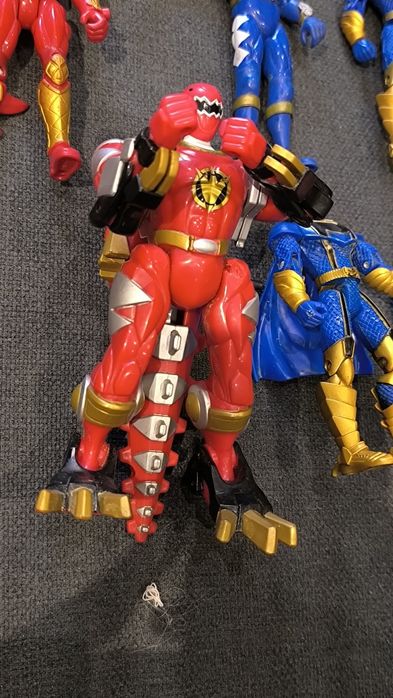 Power Rangers екшън фигурки на Bandai