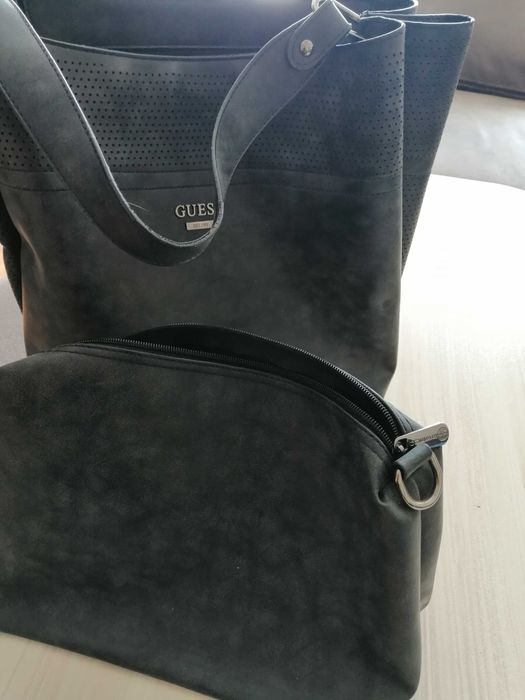 Продавам чанта Guess..