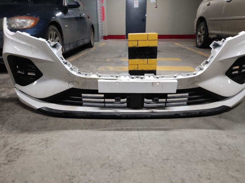 Продам бампер б/у Jetour x70 до рестайлинг.