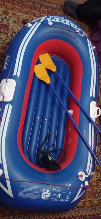 Лодка ПВХ.В хорошем состоянии.