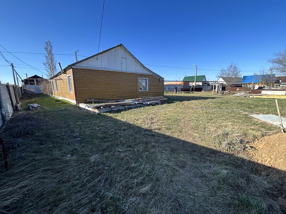 Продается дом , земля 12 соток