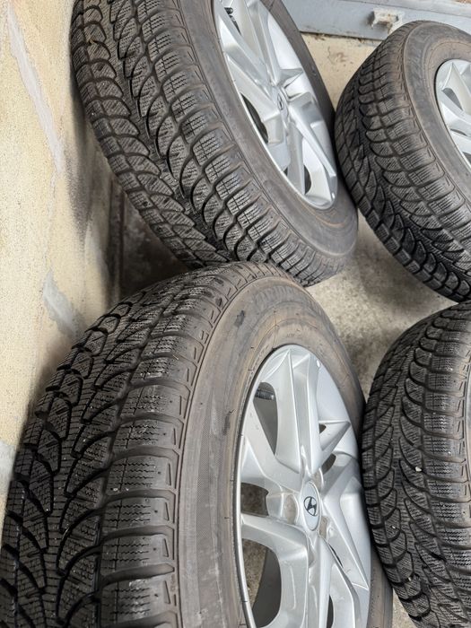 Оригинални джанти с гуми Hyundai 5x114.3 16цола