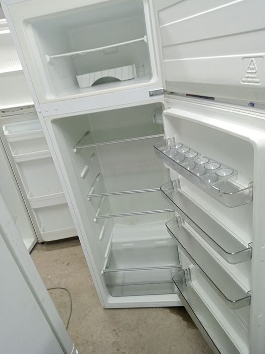 Продам холодильники