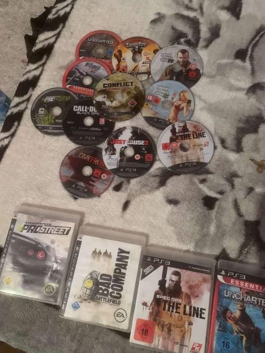 Vând jocuri PlayStation 3