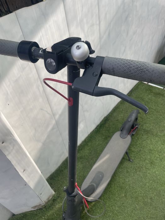 Vând trotinetă electrică