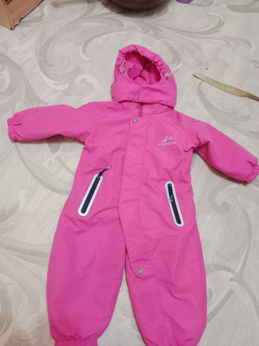 Продам комбинезон осень весна