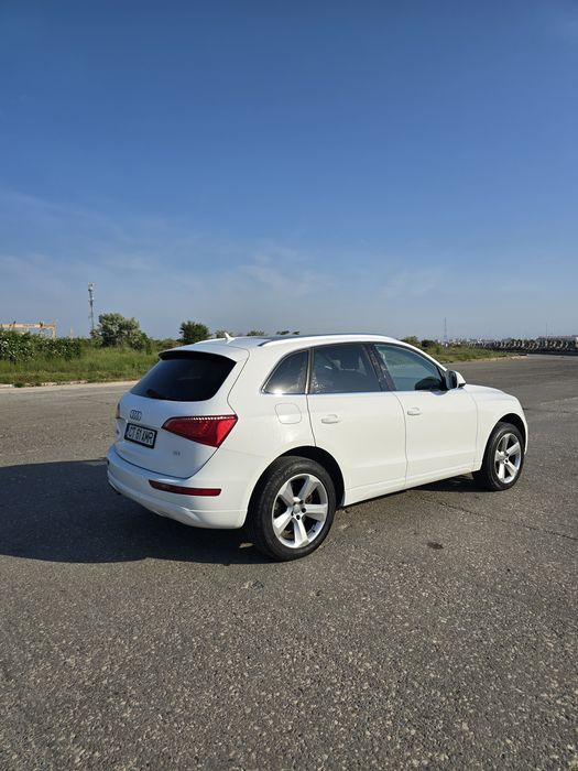 Vând Audi Q5 2.0TDI Quattro Automat 2010