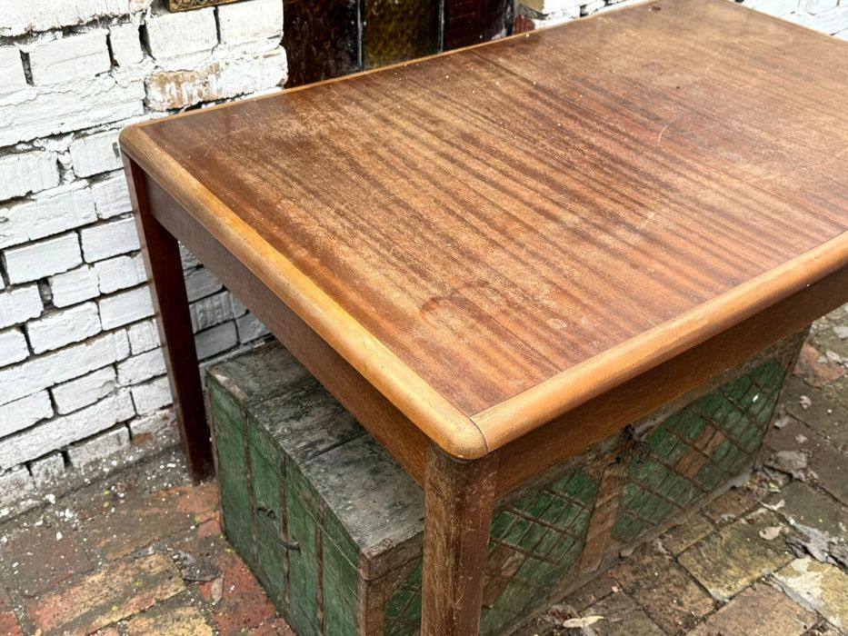 Стол деревянный эпохи СССР.