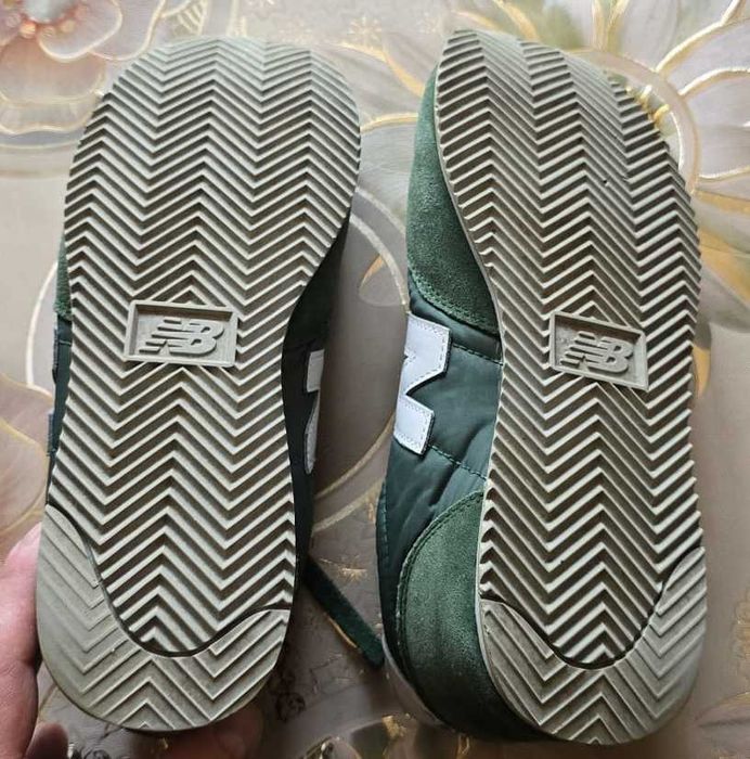 Adidasi New Balance marimea 43