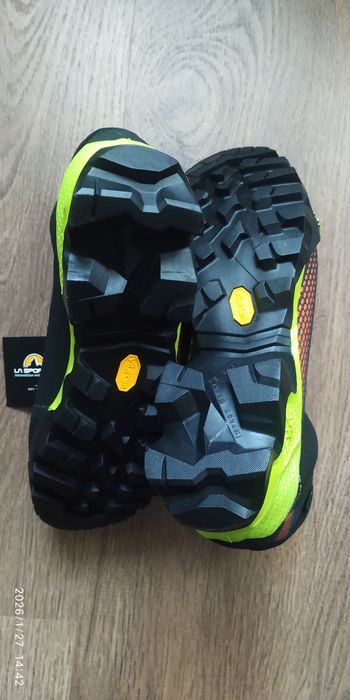 La Sportiva Aequilibrium ST GTX Carbon/Lime Punch