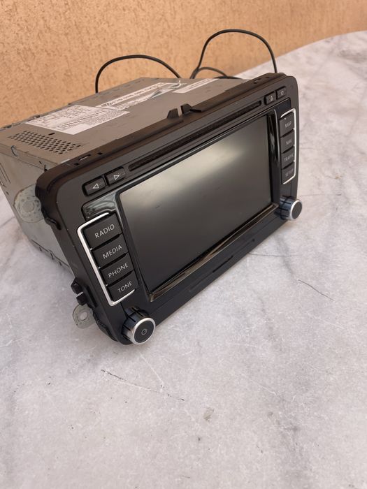 Navigatie Radio CD original Volkswagen Continetal Functional cu antena GPS pret 500 lei