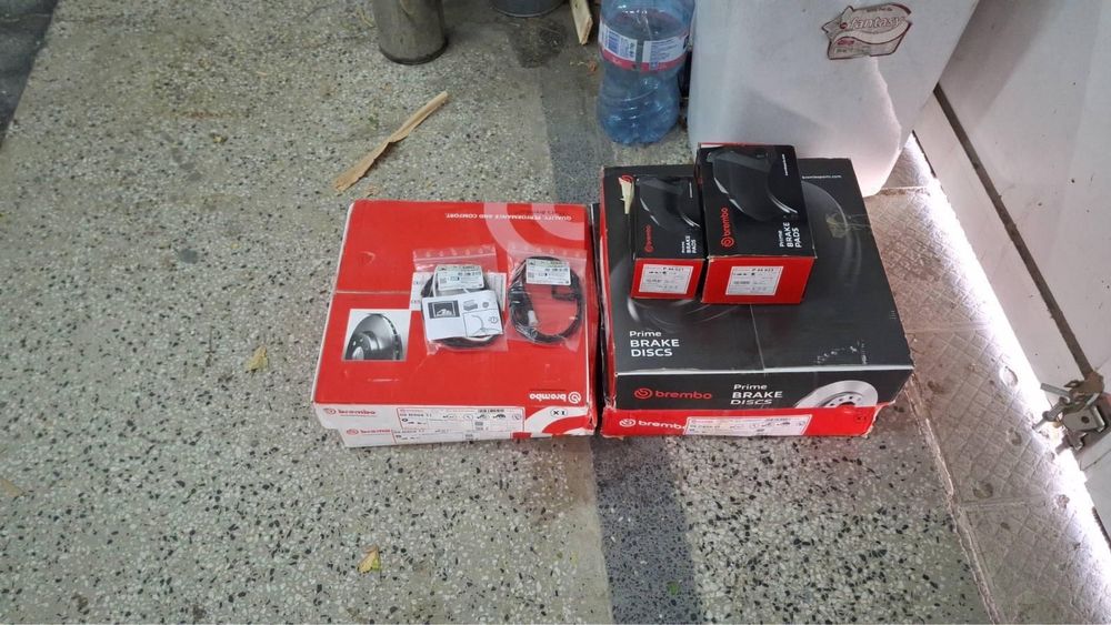 Спирачни дискове и накладки BREMBO за Range Rover