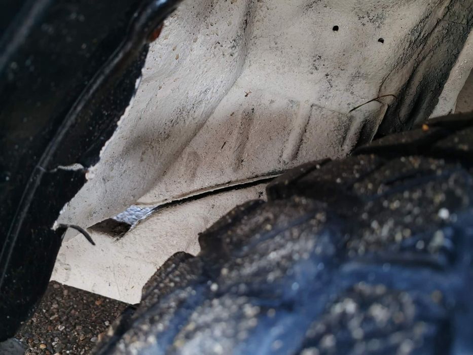 Vând Suzuki Vitara.