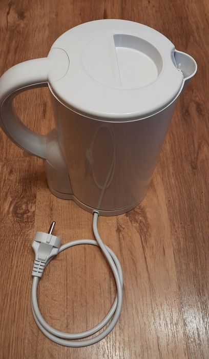 Cana Fierbator Electric , 2200W, 1.7 L, 230v, Alb, Nou!