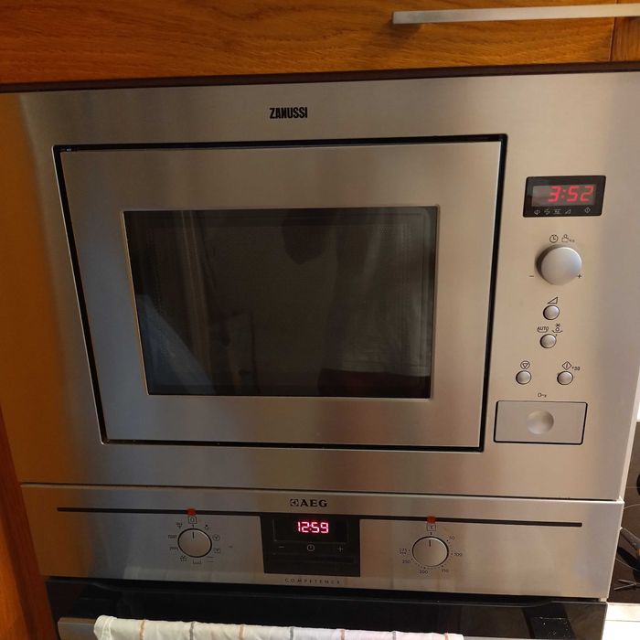 Микровълнова печка Зануси