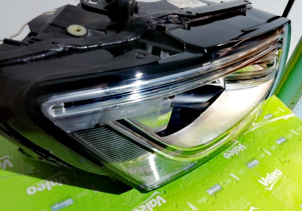 Фар Фарове за Audi Q5 / Ауди Кю5 AFS Bi-Xenon Led Facelift.