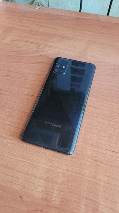 Samsung A71 с коробкой