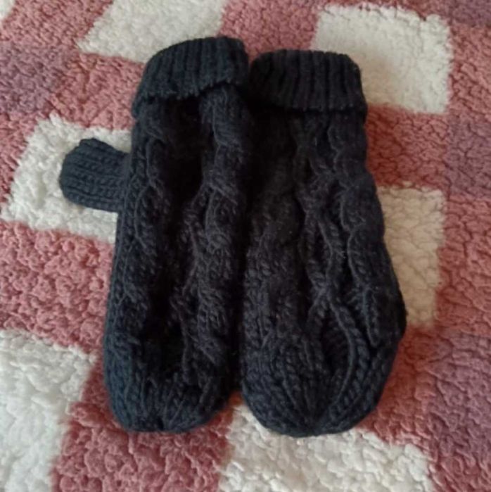 Дамски ръкавици различни видове