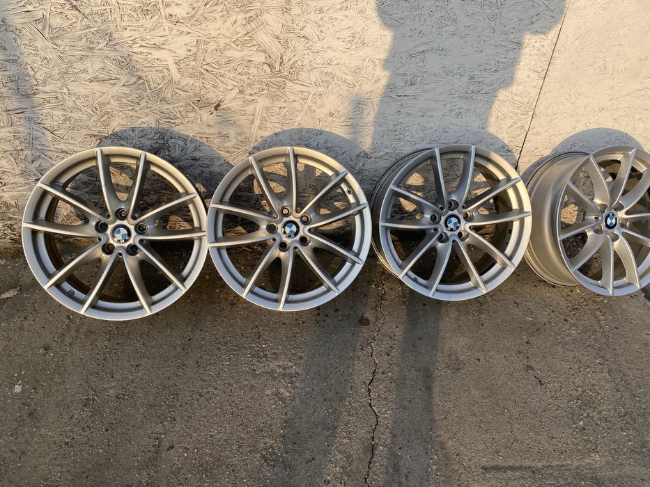 Vând 1 set jante Bmw  grupul Vag Mercedes  5x112,R 18,cb 66,6,et 22