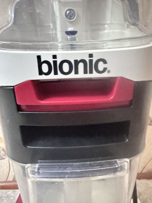 Вертикальный ковромоечный пылесос Bionic