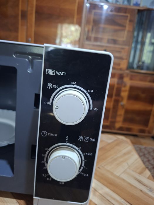 Cuptor cu microunde Sharp 150 lei