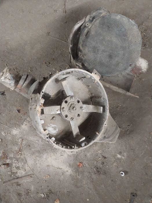 Продам две зернодробилкику без мотора