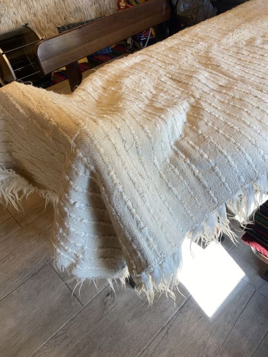 Халище от истинска вълна от Родопите