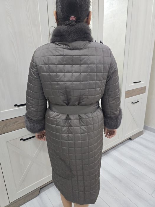 Продам верхнюю одежду