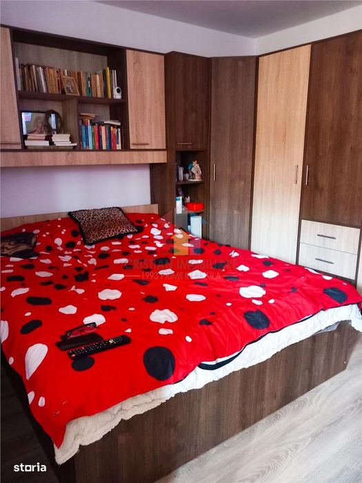Casa Pretabila 2 familii, teren 1046 mp, toate utilitatile, Cazasu