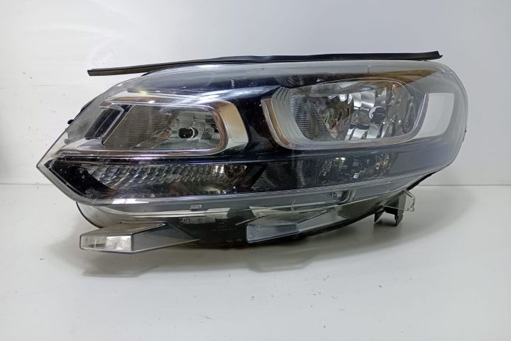 Far stanga defect cu sticla intacta 9808567780 Citroen Jumpy  seria