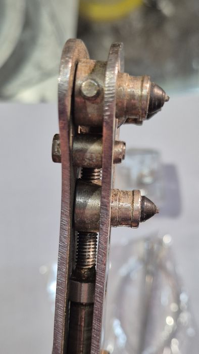 Часовникарски инструменти