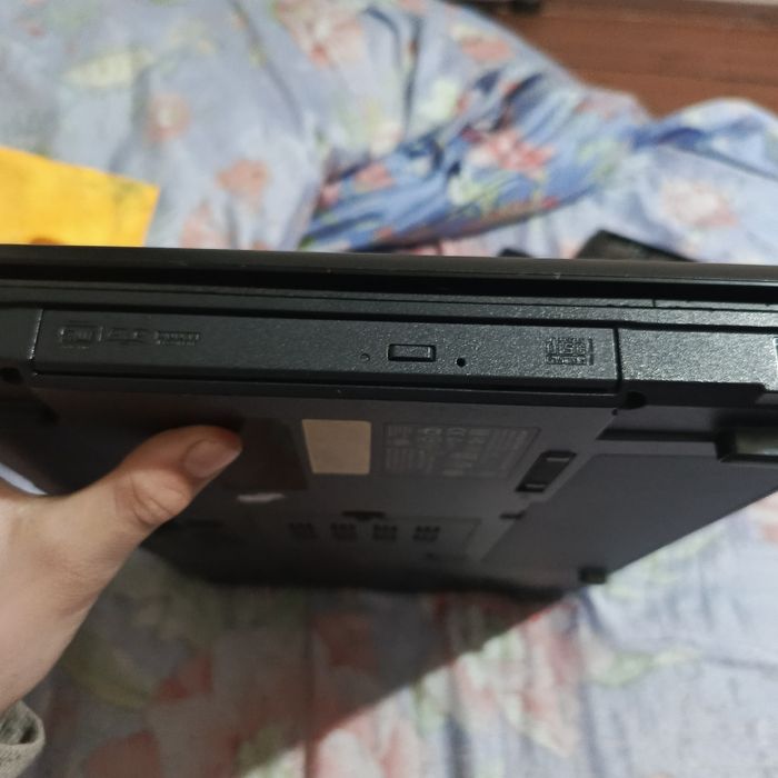 ноутбук emachines E520