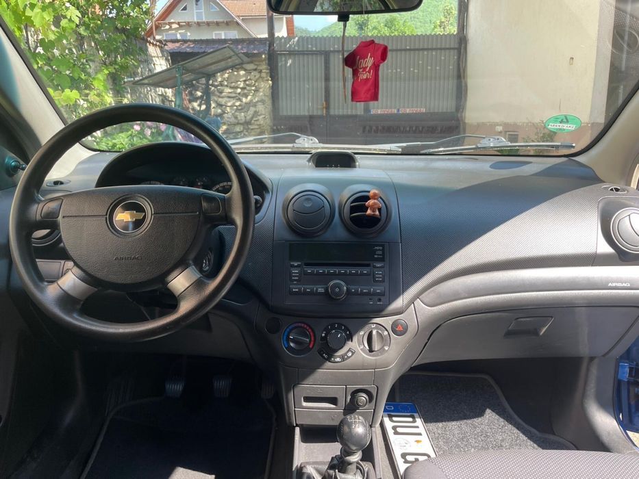 chevrolet aveo albastru