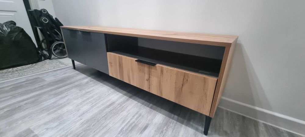 Тумбочка под телевизор
