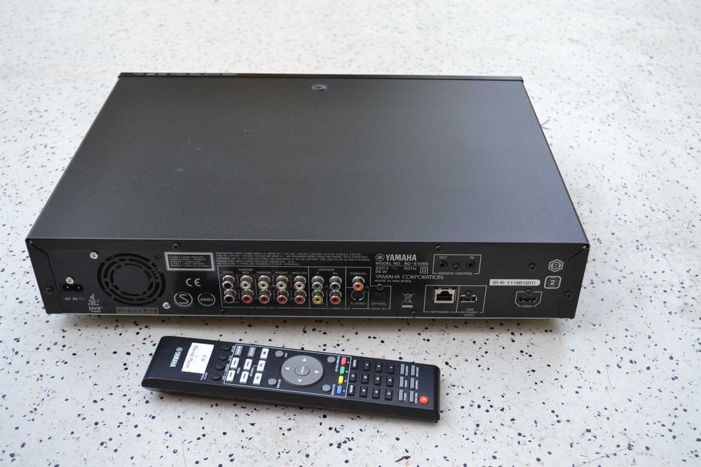Bluray player Yamaha BD S 1065 cu Telecomanda