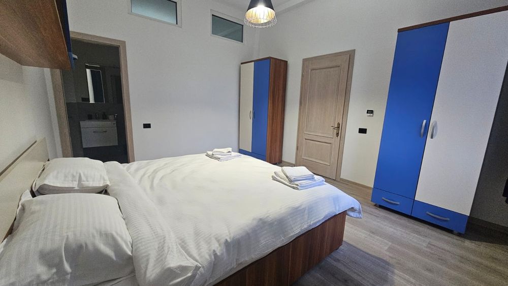 Inchiriez casă Brașov cartier Noua 80m 4 camere singurin curte