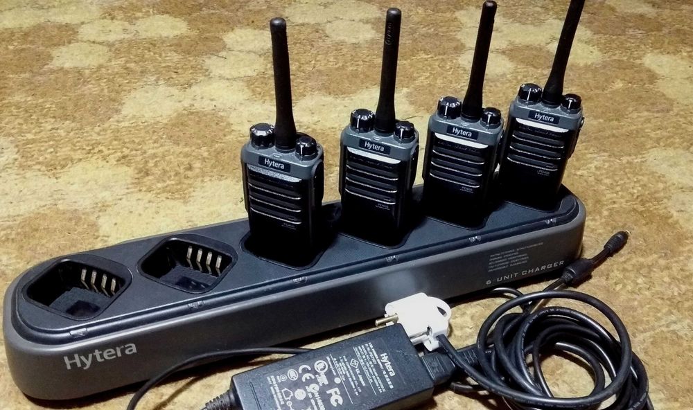 Incarcator, charger statii radio transceiver portabile Hytera