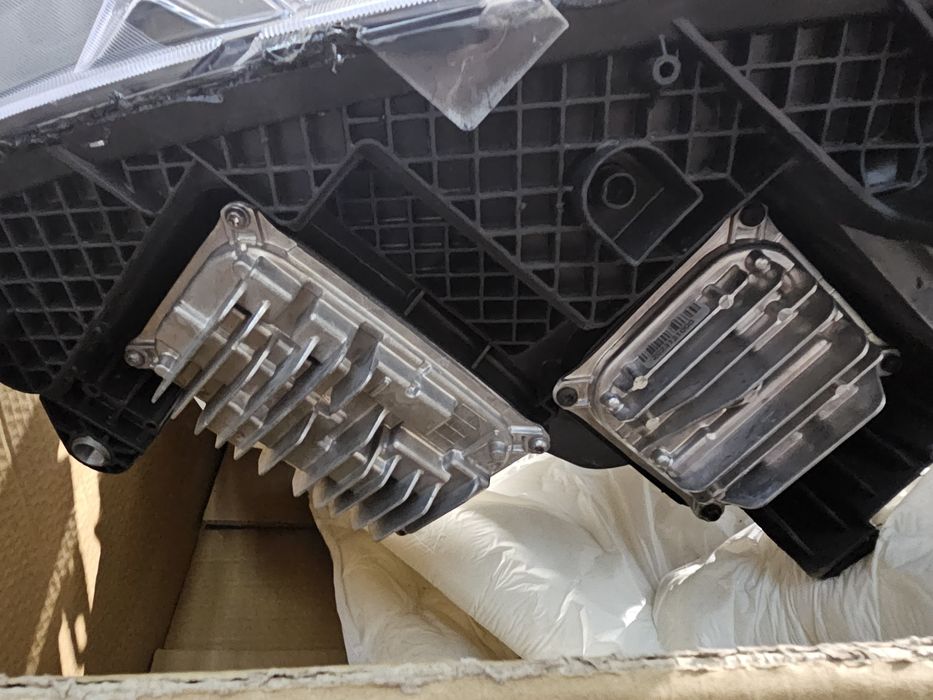 Фарове v class w447