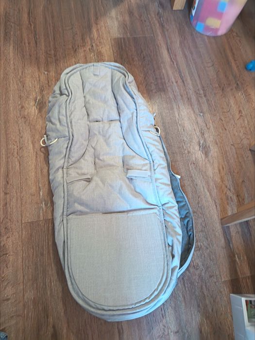 Зимно чувалче и дъждобран Stokke