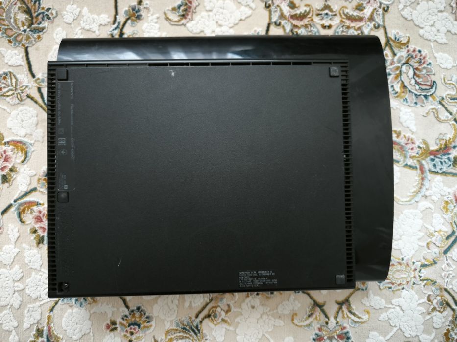 PlayStation 3 Super Slim 750GB