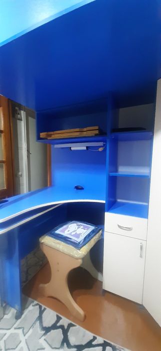 Детская мебель, шкаф, кровать, стол.