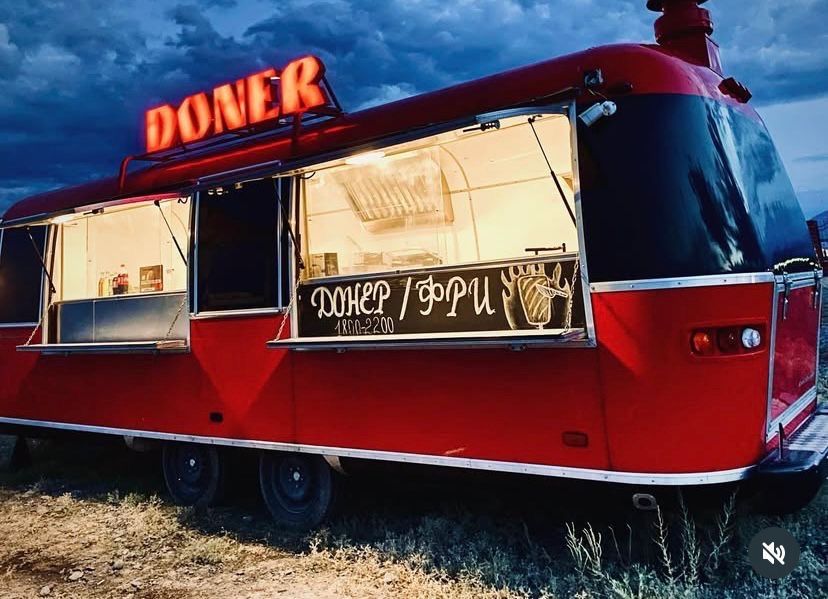 Фуд трак прицеп на колёсах