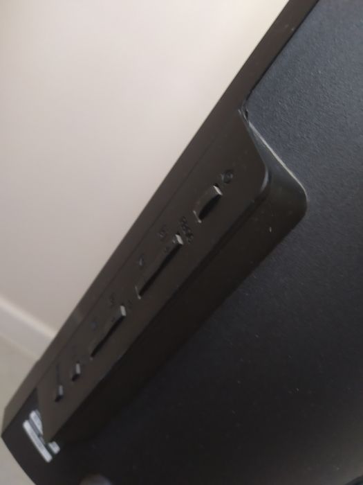 Продам телевизор Sony Bravia, LCD, б/у.  Есть техпаспорт, пульт.